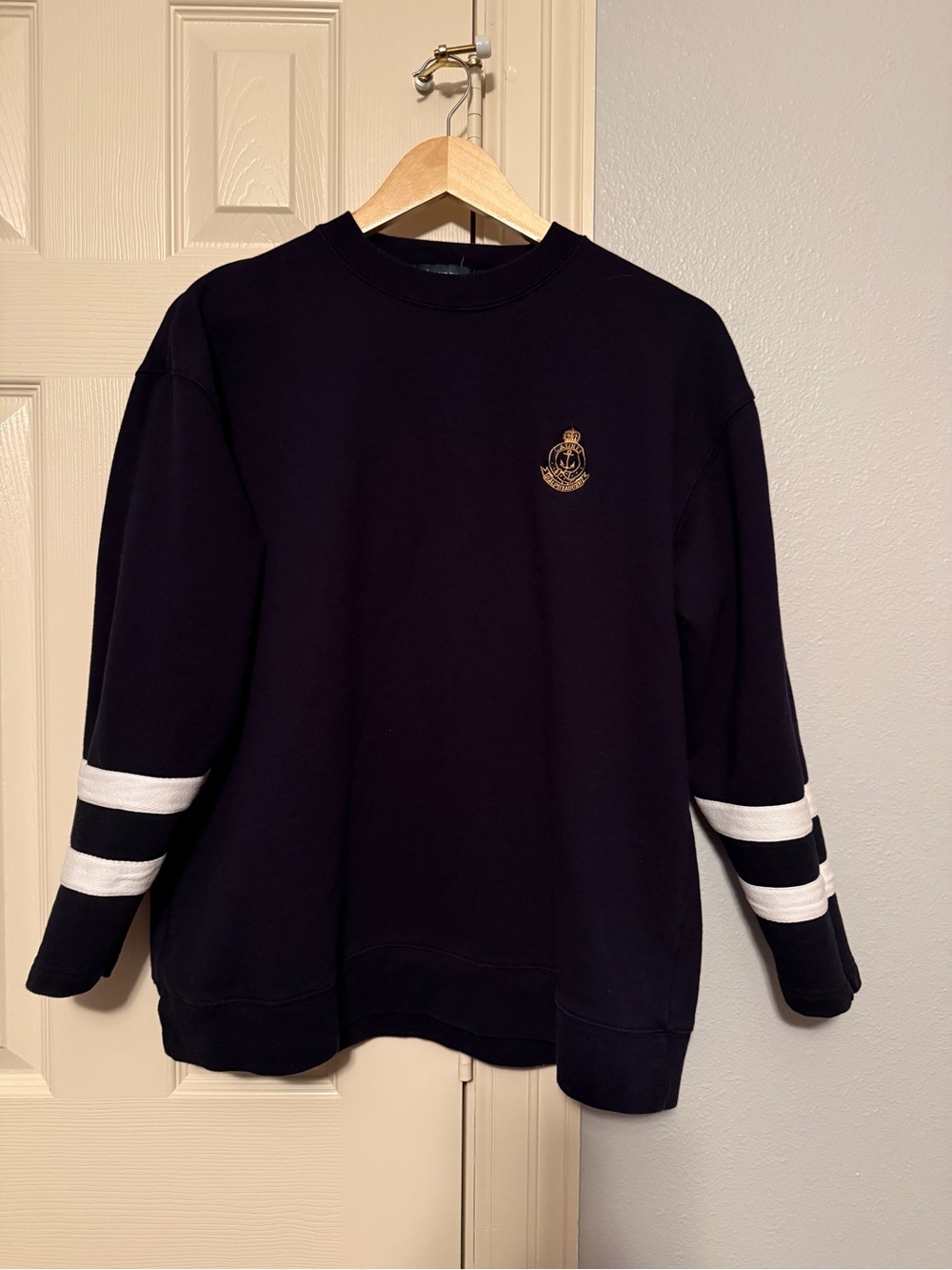 Vintage Ralph Lauren Women’s Navy Sweater Large Embroidered Crest Logo Size L
